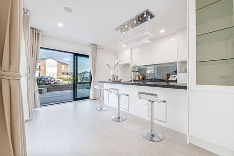 Photo of property in 62 Donegal Park Drive, Flat Bush, Auckland, 2019