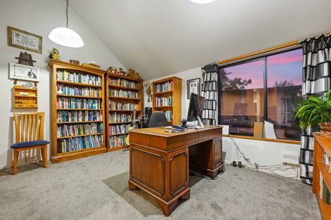 Photo of property in 16 Awatere Avenue, Beerescourt, Hamilton, 3200