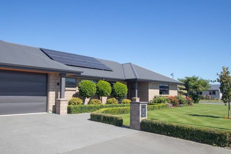 Photo of property in 17 Whiteoak Grove, Tinwald, Ashburton, 7700