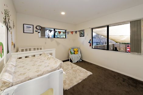 Photo of property in 11a Avonleigh Road, Green Bay, Auckland, 0604