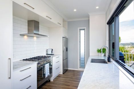 Photo of property in 52 Simla Terrace, Hospital Hill, Napier, 4110