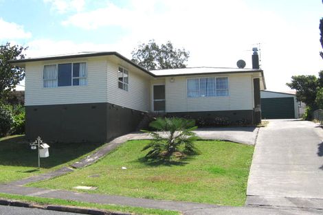Photo of property in 4 Trojan Crescent, New Lynn, Auckland, 0600