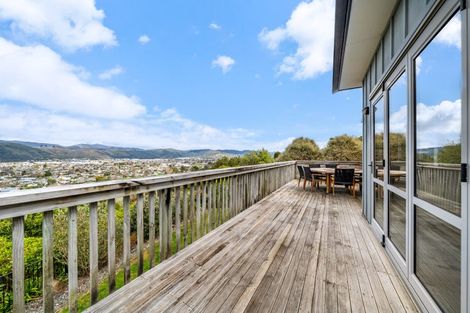 Photo of property in 13a Riverstone Drive, Riverstone Terraces, Upper Hutt, 5018