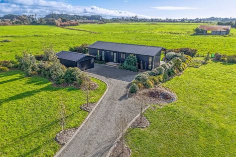 Photo of property in 128 Rangiuru Road, Otaki Beach, Otaki, 5512