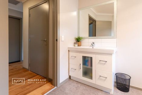 Photo of property in 7 Percy Kinsman Crescent, Riverstone Terraces, Upper Hutt, 5018