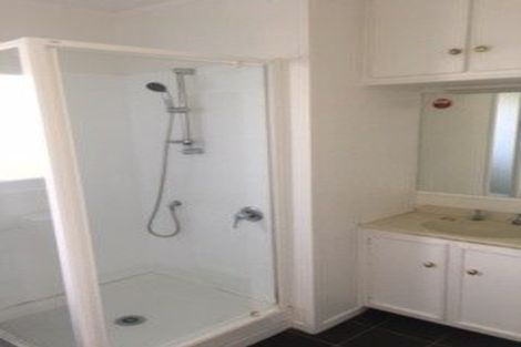 Photo of property in 2/318 Royal Road, Massey, Auckland, 0614