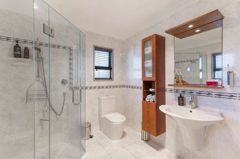 Photo of property in 176b Heta Road, Highlands Park, New Plymouth, 4312