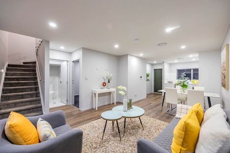 Photo of property in 7d La Trobe Street, Pakuranga Heights, Auckland, 2010