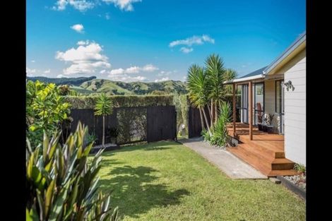 Photo of property in 3 Amberly Rise, Helensville, 0800