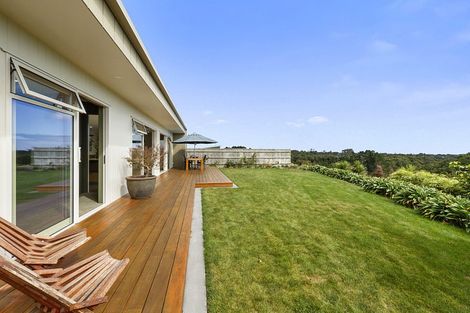 Photo of property in 5 Greenpath Lane, Hurworth, New Plymouth, 4310