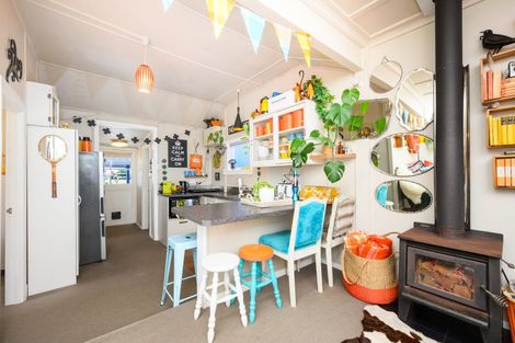 Photo of property in 15 Hall Place, Foxton Beach, Foxton, 4815