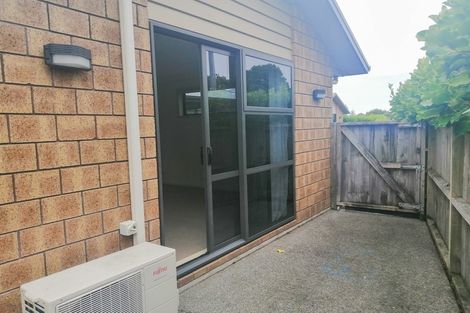 Photo of property in 1/102 Old Farm Road, Hamilton East, Hamilton, 3216