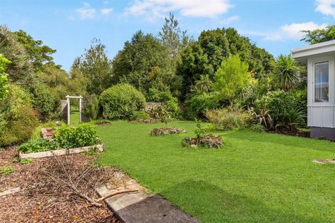 Photo of property in 32 Lynden Avenue, Hillcrest, Auckland, 0627