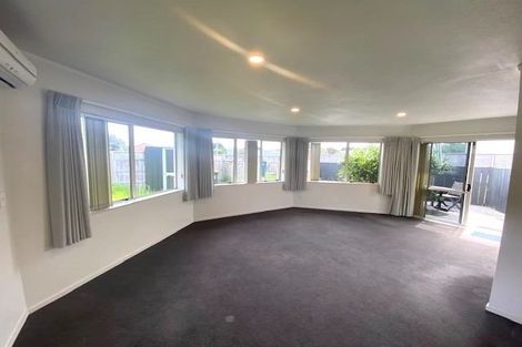 Photo of property in 35 Raumati Road, Raumati Beach, Paraparaumu, 5032