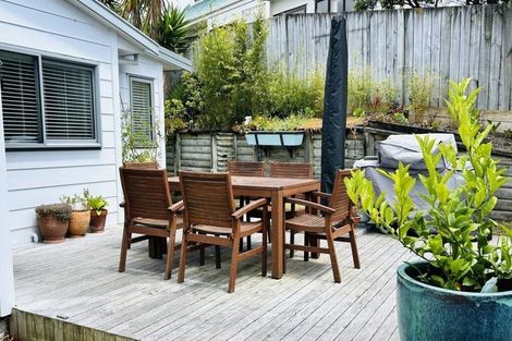 Photo of property in 185 Tutere Street, Waikanae Beach, Waikanae, 5036