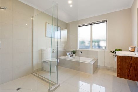 Photo of property in 43 Plescher Crescent, Leamington, Cambridge, 3432