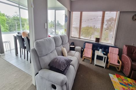Photo of property in 20 Aorangi Place, Birkenhead, Auckland, 0626