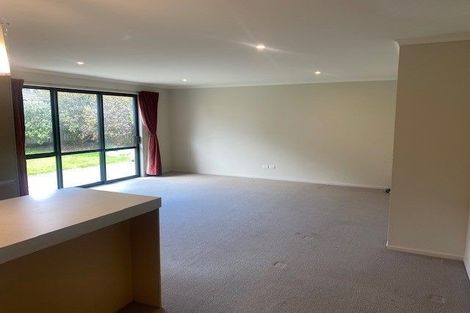 Photo of property in 25c Dolphin Parade, Bell Block, New Plymouth, 4312