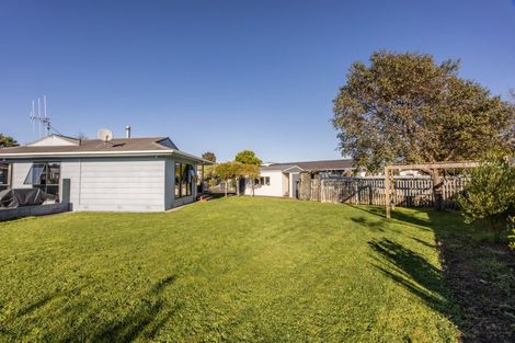 Photo of property in 28 Peppertree Glade, Kelvin Grove, Palmerston North, 4414
