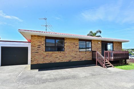 Photo of property in 44a Edgewater Parade, Waiuku, 2123