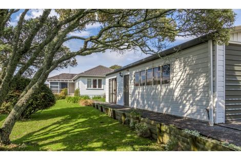 Photo of property in 62 Ocean View Road, Northcote, Auckland, 0627