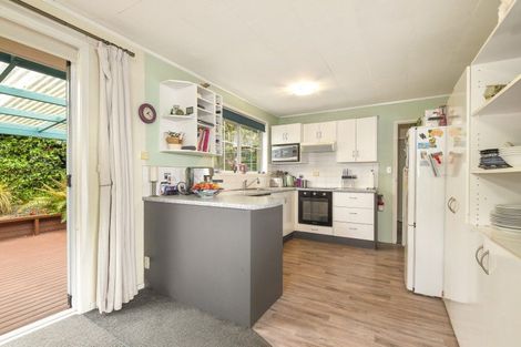 Photo of property in 7 Aries Place, Kawaha Point, Rotorua, 3010