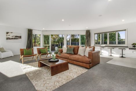 Photo of property in 37 Lothian Brae, Wattle Downs, Auckland, 2103