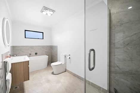 Photo of property in 1 Oku Close, Hillcrest, Hamilton, 3216