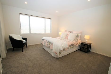 Photo of property in 8 Tate Crescent, Green Island, Dunedin, 9018
