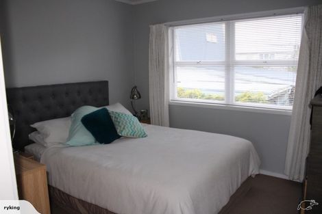 Photo of property in 2/112 Ennis Avenue, Pakuranga Heights, Auckland, 2010