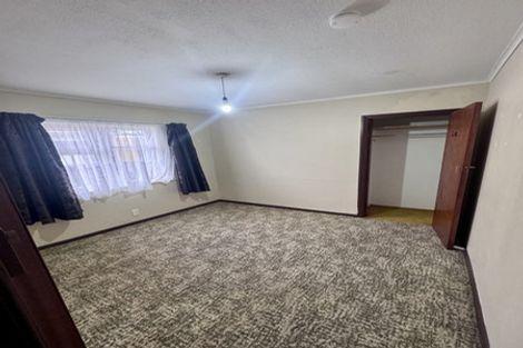 Photo of property in 33 Wellington Road, Wainuiomata, Lower Hutt, 5014