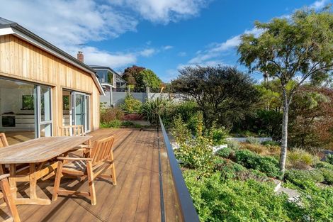 Photo of property in 5 Hellyer Street, Macandrew Bay, Dunedin, 9014