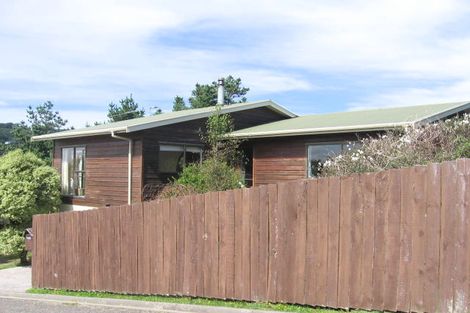 Photo of property in 4 Kilgour Way, Crofton Downs, Wellington, 6035