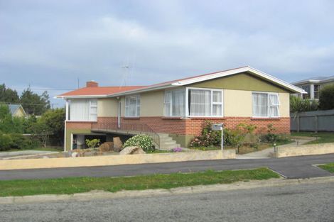 Photo of property in 32 Arthur Street, Holmes Hill, Oamaru, 9401