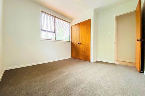 Photo of property in 2/6 Cresta Avenue, Beach Haven, Auckland, 0626