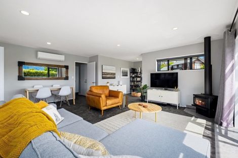 Photo of property in 17 Kings Drive, Wanaka, 9305