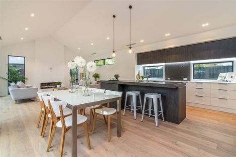 Photo of property in 43 Chepstow Avenue, Fendalton, Christchurch, 8052