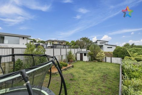 Photo of property in 47 Arahiwi Grove, Tirohanga, Lower Hutt, 5010
