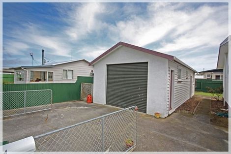 Photo of property in 6a Te Awa Street, Foxton Beach, Foxton, 4815