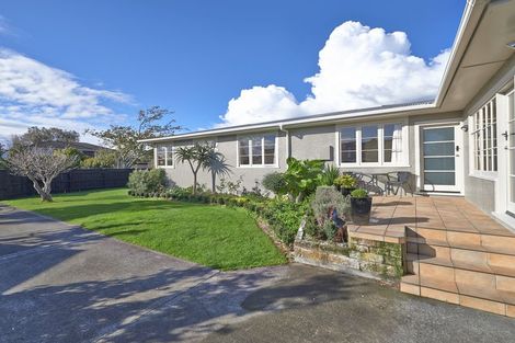 Photo of property in 109 Waterloo Crescent, Hokowhitu, Palmerston North, 4410