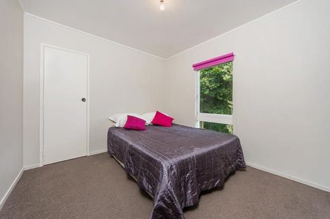 Photo of property in 25 Meadway, Sunnyhills, Auckland, 2010