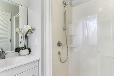 Photo of property in 100 Chapel Road, Flat Bush, Auckland, 2019