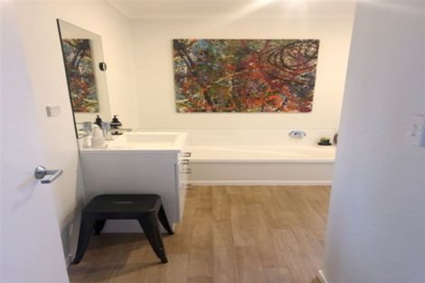 Photo of property in 56 Sunstone Crescent, Brown Owl, Upper Hutt, 5018