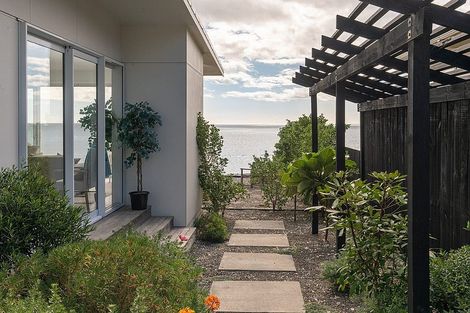 Photo of property in 58 Ames Street, Paekakariki, 5034