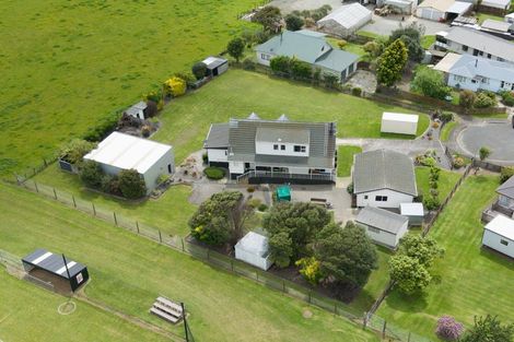 Photo of property in 16 Ryder Crescent, Levin, 5510