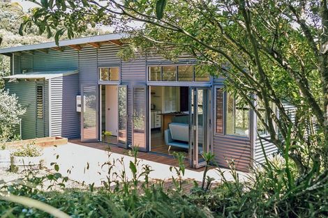 Photo of property in 17 Makora Avenue, Oneroa, Waiheke Island, 1081