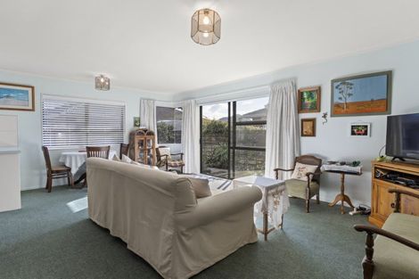 Photo of property in 10 Terrace Avenue, Mount Maunganui, 3116