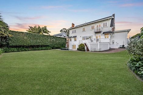 Photo of property in 207 Hurstmere Road, Takapuna, Auckland, 0622