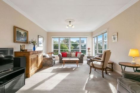 Photo of property in 389 Muritai Road, Eastbourne, Lower Hutt, 5013