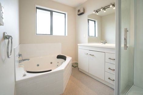 Photo of property in 21 Kestrel Place, Woolston, Christchurch, 8023